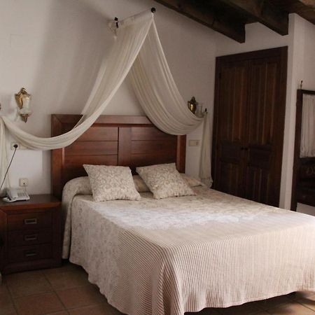 Hotel La Villa Requena Bagian luar foto