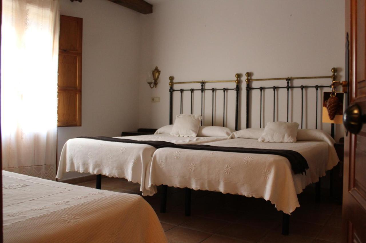 Hotel La Villa Requena Bagian luar foto