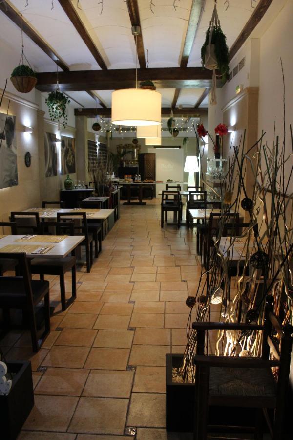 Hotel La Villa Requena Bagian luar foto