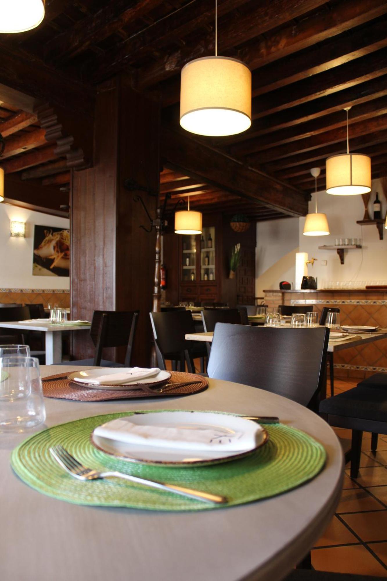 Hotel La Villa Requena Bagian luar foto