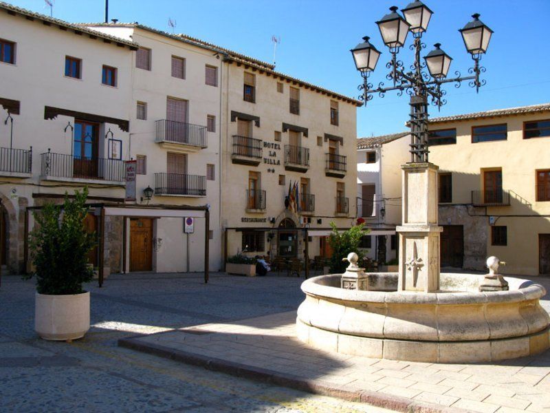 Hotel La Villa Requena Bagian luar foto